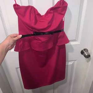 Gorgeous pink strapless peplum dress 💖